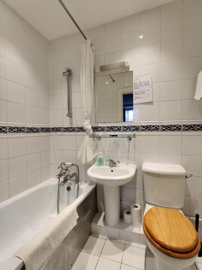 Blue Bells Hotel London Bagian luar foto