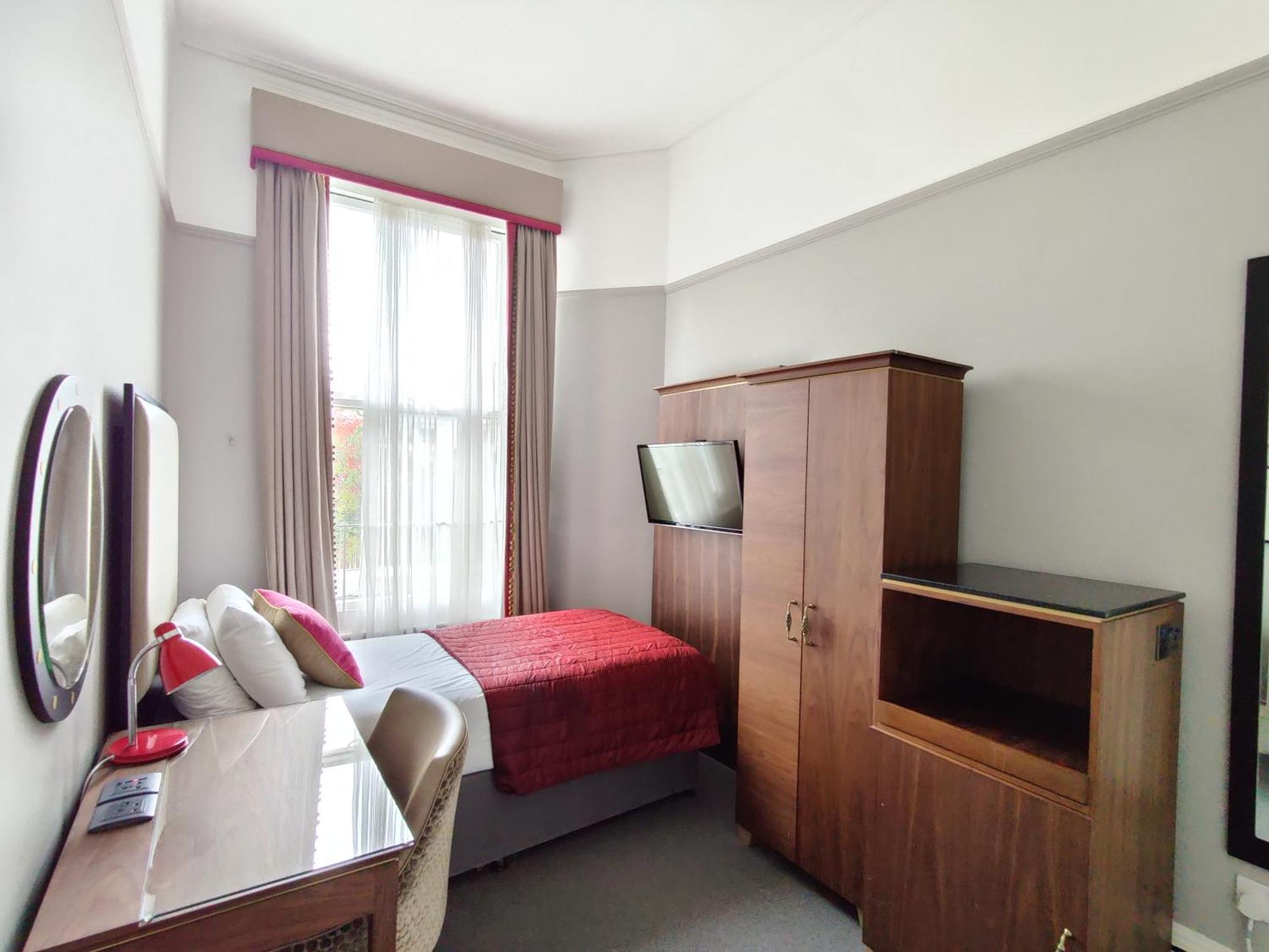 Blue Bells Hotel London Bagian luar foto